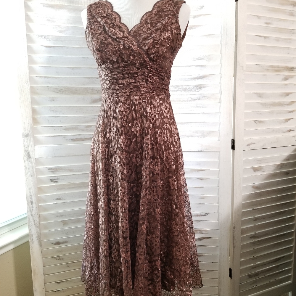 Lace midi dress